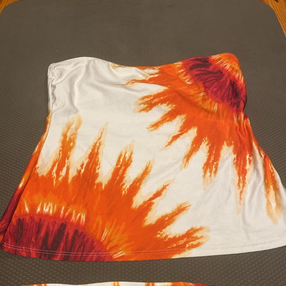 Trina Turk Orange & White Tie-Dye Tankini Set - Picture 4 of 10
